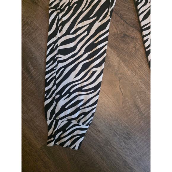 CAbi Zebra Print Pull On Elastic waist Jogger Lounge Pants M Athleisure # 5868 - Picture 2 of 5